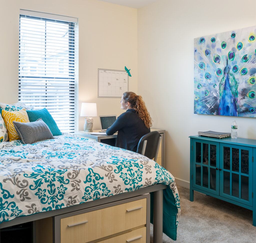 257 Thayer Student Housing Brown Bedroom